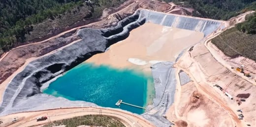 Geomembrana HDPE: Texturizada vs Lisa para Minería