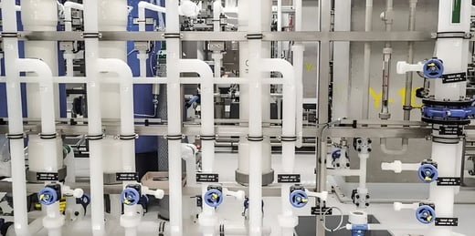 Tuberías de PVDF vs PP: ¿Cuál es mejor para la industria química?