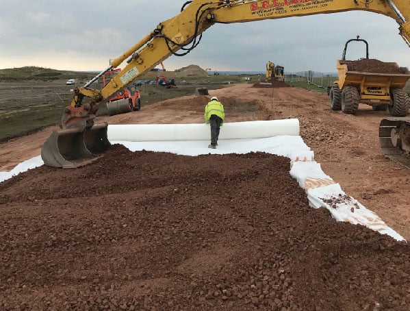 8-_Datei 00802_ES_Case_Study_Northam_Burrows_Access_road_is_banking_on_Secutex_Green_17-02-2022 -Typ Re-30